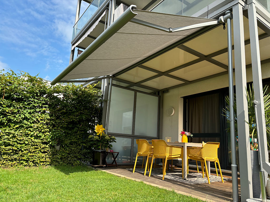 Terrasse mit Markise