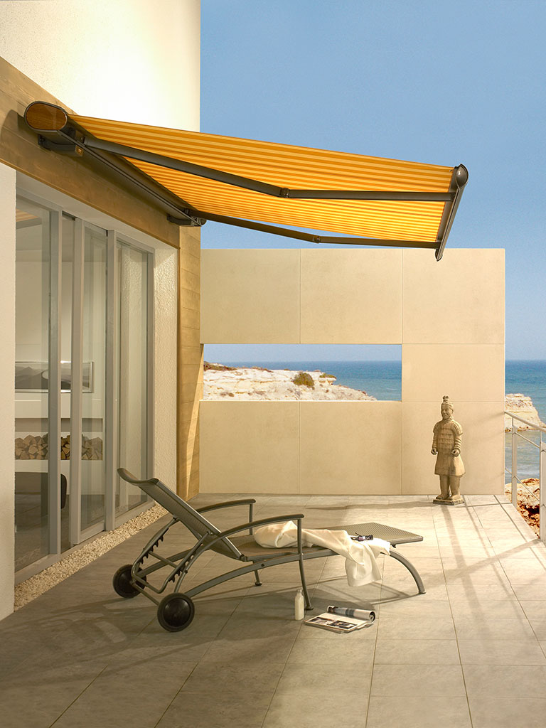 Balkon mit Markise